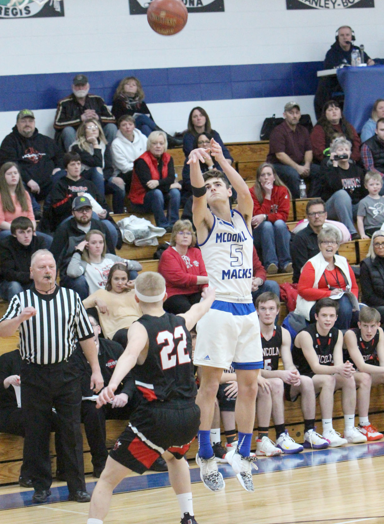 Alma Center Lincoln at McDonell boys basketball 1-18-20